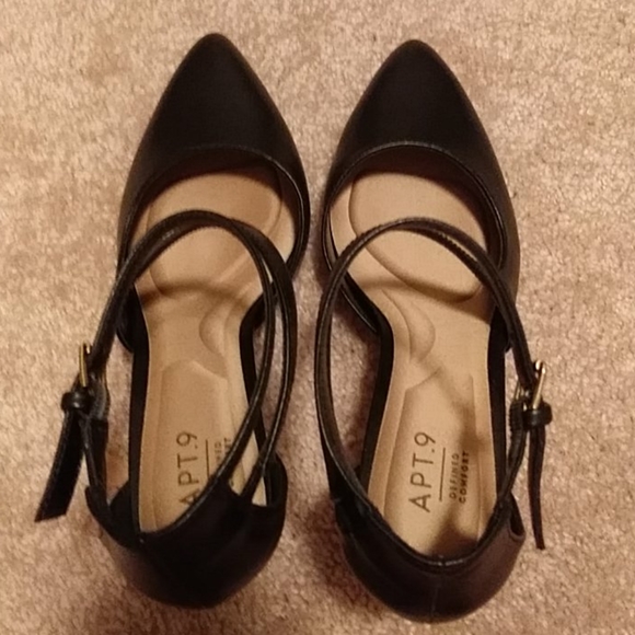 Shoe - Picture 7 of 8